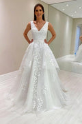 Abito da sposa bianco senza maniche a linea ad A con scollo a V in pizzo e applicazioni