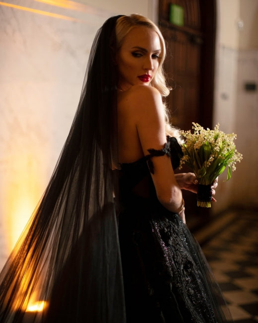 Robes de mariée noires à paillettes, ligne A, épaules dénudées, avec dentelle, de créateur