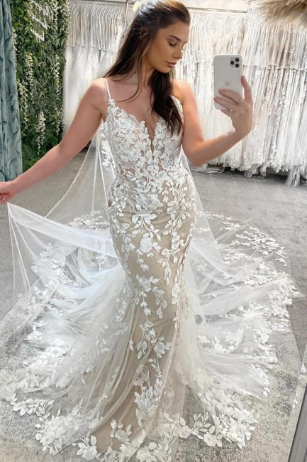 Designer-Spitzen-Spaghettiträger-ärmelloses Elfenbein-Brautkleid mit Applikationen und Schleppe