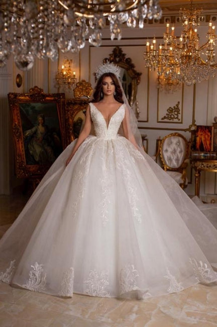 Vestido de Noiva Comprido em Linha A, Decote em V, Sem Mangas, com Aplicações e Renda