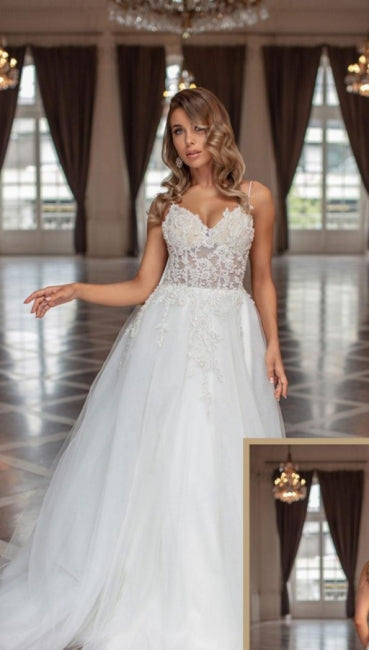 Designer Lange A-Linie V-Ausschnitt Tüll Ärmellose Brautkleider Mit Spitze