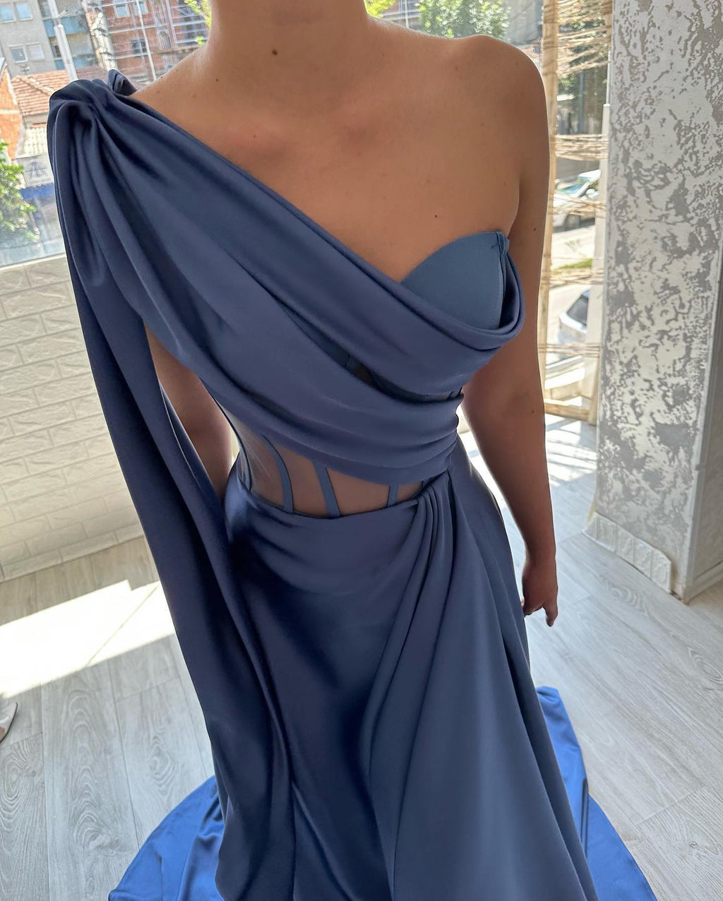 Vestido de Baile Comprido Azul, Corte em A, com Um Ombro Só e Sem Mangas