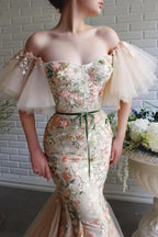 Vestido de Baile Comprido de Sereia com Ombros Descobertos em Tule e Renda com Flores