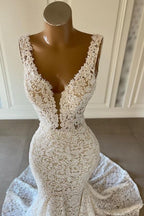 Abiti da sposa lunghi a sirena con scollo a V e senza maniche, con pizzo