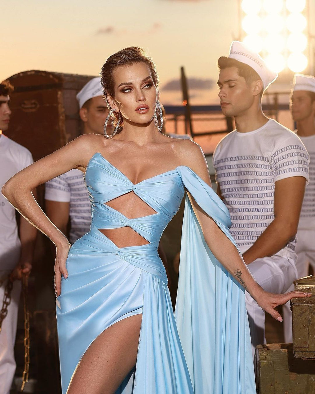 Vestido de Baile Comprido Azul Céu em Linha A sem Mangas com Fenda