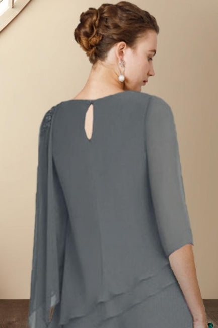 Fato de Mãe da Noiva de Dois Peças com Decote Redondo em Chiffon e Mangas Curtas Vestidos de Dama de Honra com Folhos