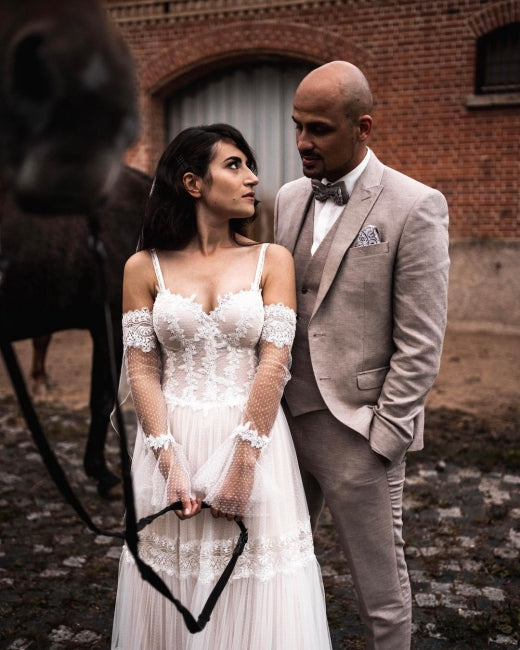 Abiti da sposa di stilista con pizzo | Abiti da sposa a guaina