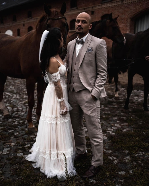 Abiti da sposa di stilista con pizzo | Abiti da sposa a guaina