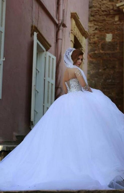 Abiti da sposa con maniche disegnati | Abiti da sposa di lusso principessa