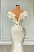 Vestidos de noche largos blancos con volantes de perla de diseñador