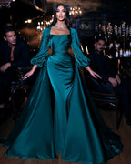 Vestidos de Noiva Compridos em Coluna com Decote Quadrado Verde Digno, Mangas Compridas e Cauda
