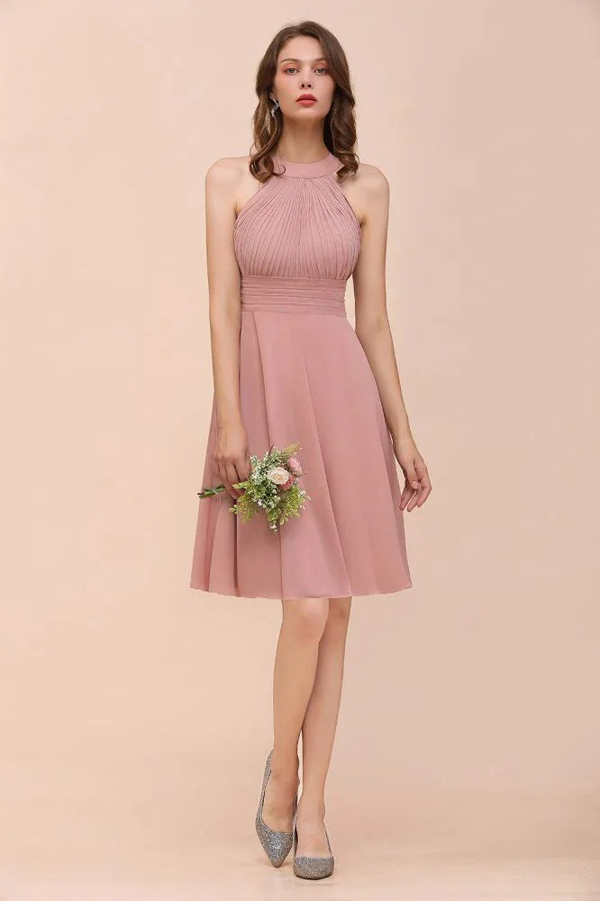 Staubrosa knielanges Brautjungfernkleid mit Neckholder aus Chiffon, Kleid der Trauzeugin