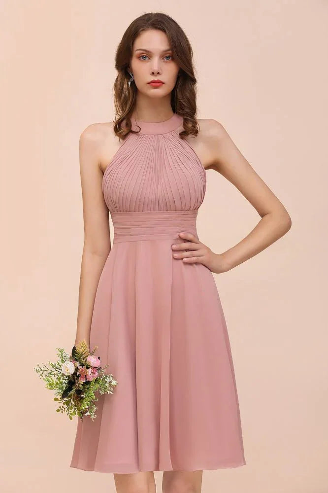 Staubrosa knielanges Brautjungfernkleid mit Neckholder aus Chiffon, Kleid der Trauzeugin