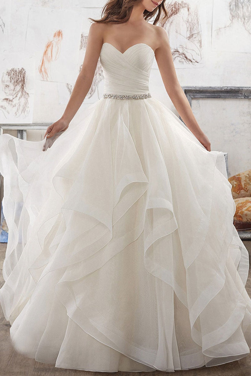 Tulle Sweetheart Wedding Dress With Cascading Ruffles Silhouette