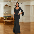 Elegante e sensuale abito da sera a maniche lunghe con scollatura a V in maglia per donna
