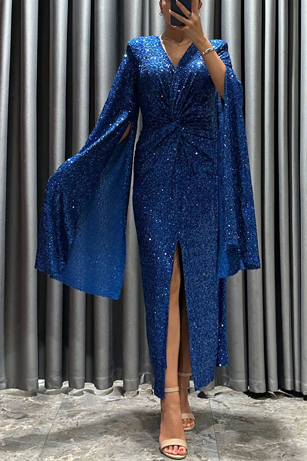 Robe de soirée mi-longue Darling à paillettes avec empiècement en cape, taille croisée et fente