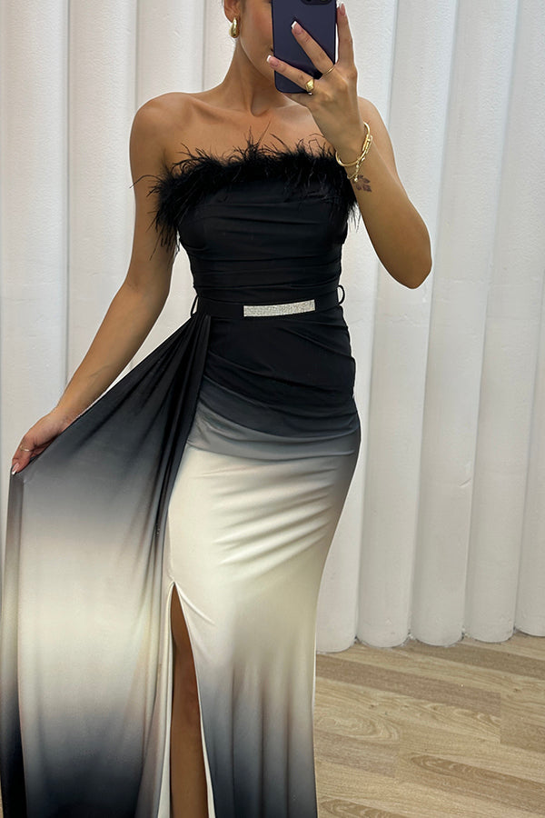 Wild Elegance Maxikleid mit Farbverlaufsdruck, Federbesatz, Gürtel und Schlitz 