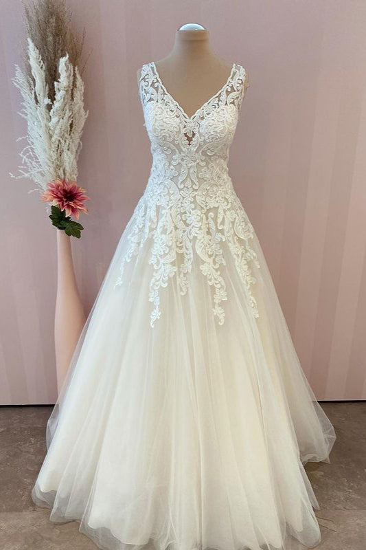 A Line Tulle Backless Floor Length Sweetheart Wedding Dress With Lace Appliques