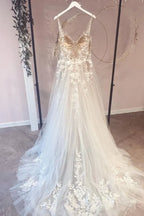 Chic Tulle Spaghetti Straps Sweetheart A Line Wedding Dress With Appliques Lace