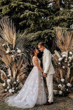 Sexy A Line Boho Straps V Neck Wedding Dress With Appliques