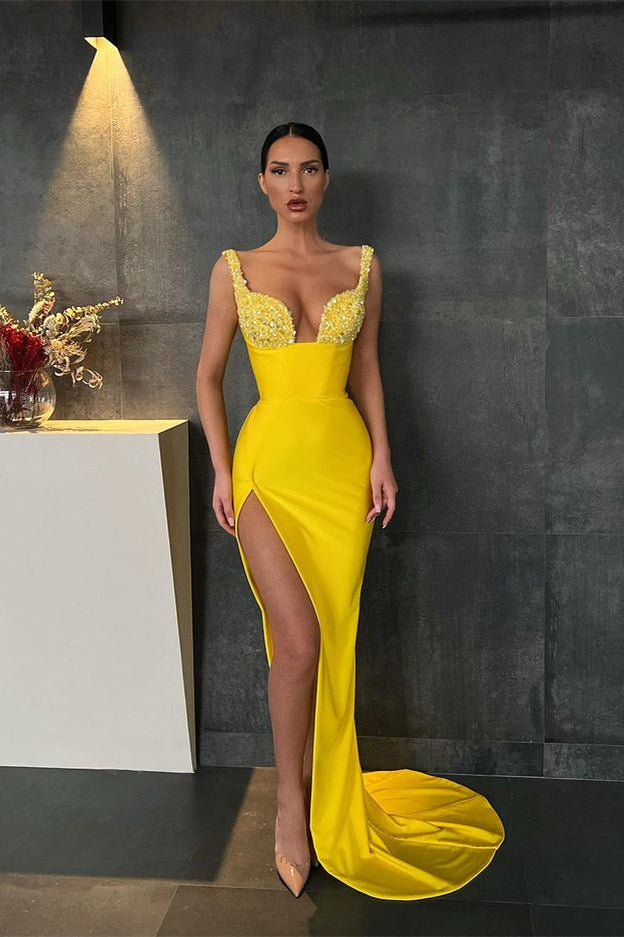 Abito da cerimonia giallo sirena con spacco e perline