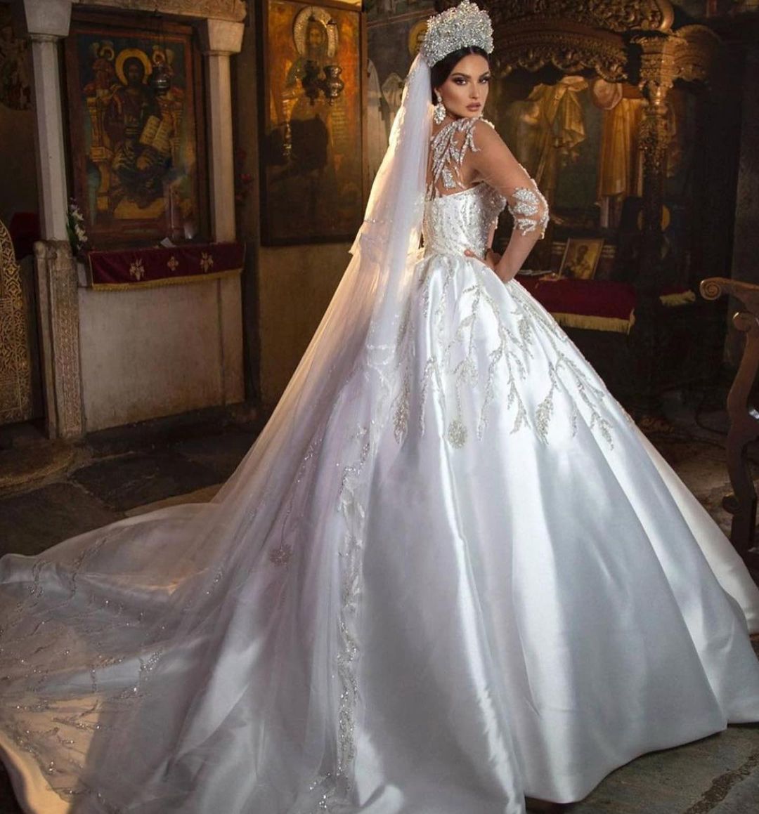Elegant Satin Long Princess Wedding Dress With Sleeves And Sweetheart Neckline
