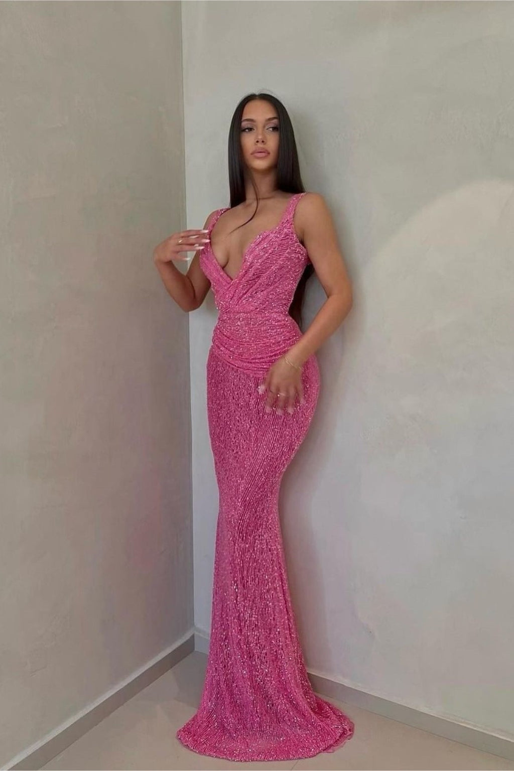 Sexy Pink Long Sequined Prom Dress V Neck Mermaid Sleeveless