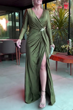 Elegante Abendkleider mit ausgehöhltem Schlitz und gerüschtem V-Ausschnitt (4 Farben) 