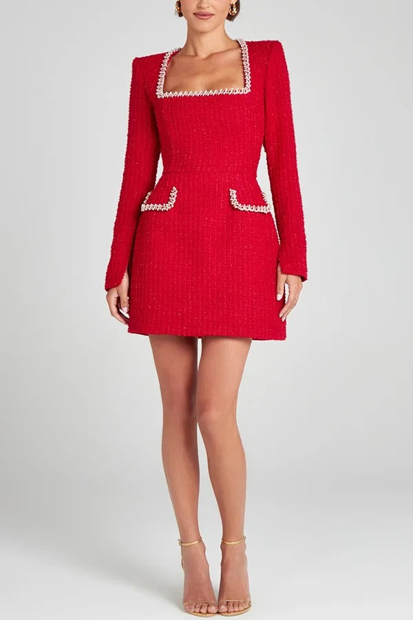 Vestido Mini com Tecido Tweed Feminino e Glamoroso, Aplicações de Pérolas, Manga com Fenda Longa e Bolsos
