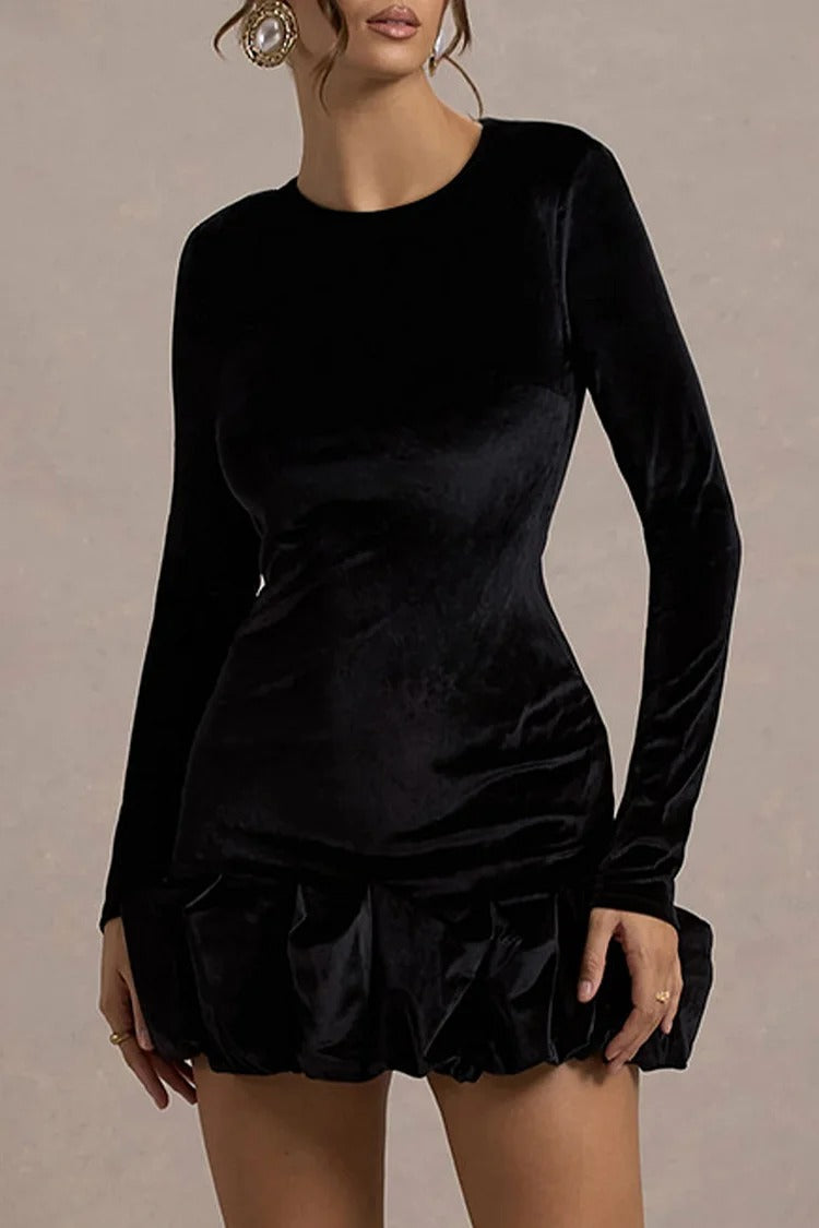 Vestidos Curtos de Veludo com Decote Redondo, Manga Comprida, Prega Acordeão e Bainha Volumosa - Roxo