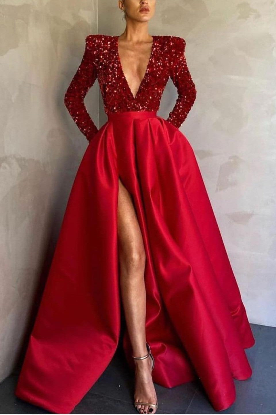 Robe de bal en satin à manches longues, col en V, sirène, paillettes, avec fente