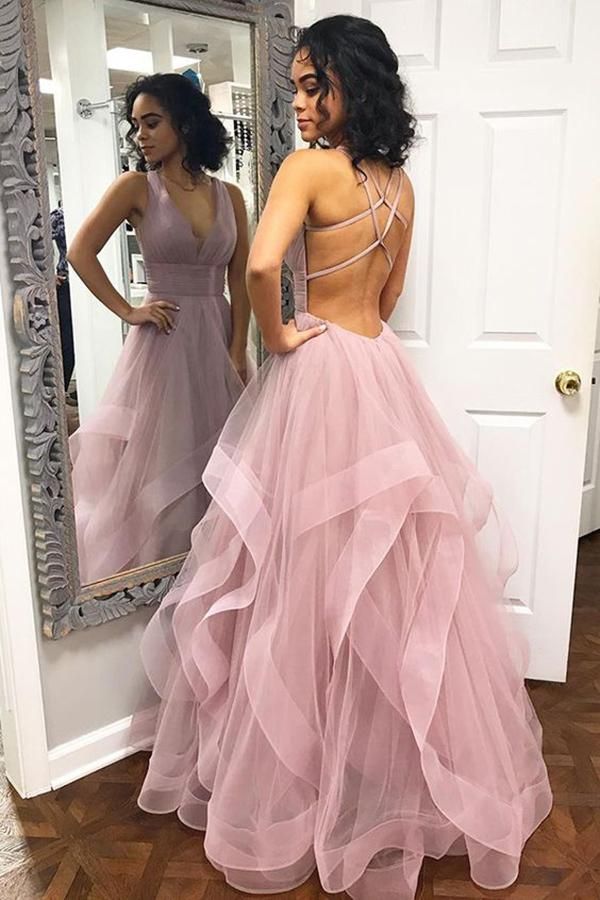 Robe de bal longue élégante en ligne A, dos nu à col licou, à volants en cascade