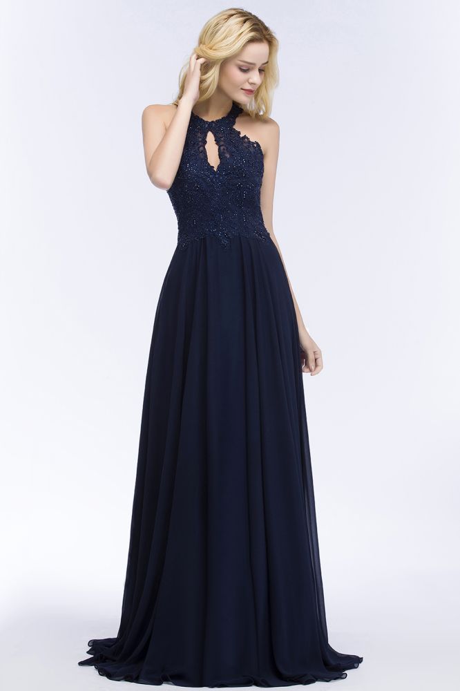 Elegante abito lungo da cerimonia a linea ad A con scollo a goccia e perline, modello allacciato al collo