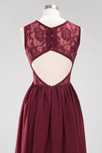 Vestidos elegantes de madrinha de casamento em linha A, sem mangas, em renda, com folhos de chiffon, decote em joia, comprimento até ao chão, com apliques