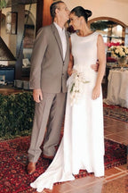 Abito da sposa bianco elegante in raso a linea ad A senza maniche con strascico