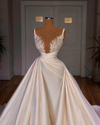Elegante abito da sposa lungo a linea ad A, senza maniche, con spalline sottili a spaghetti, scollo a V a cattedrale