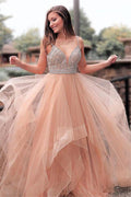 Robe de bal longue en tulle élégante, ligne A, col en V, bretelles fines