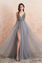 Robe de bal élégante en tulle à perles, coupe évasée, col en V, dos ouvert avec fente
