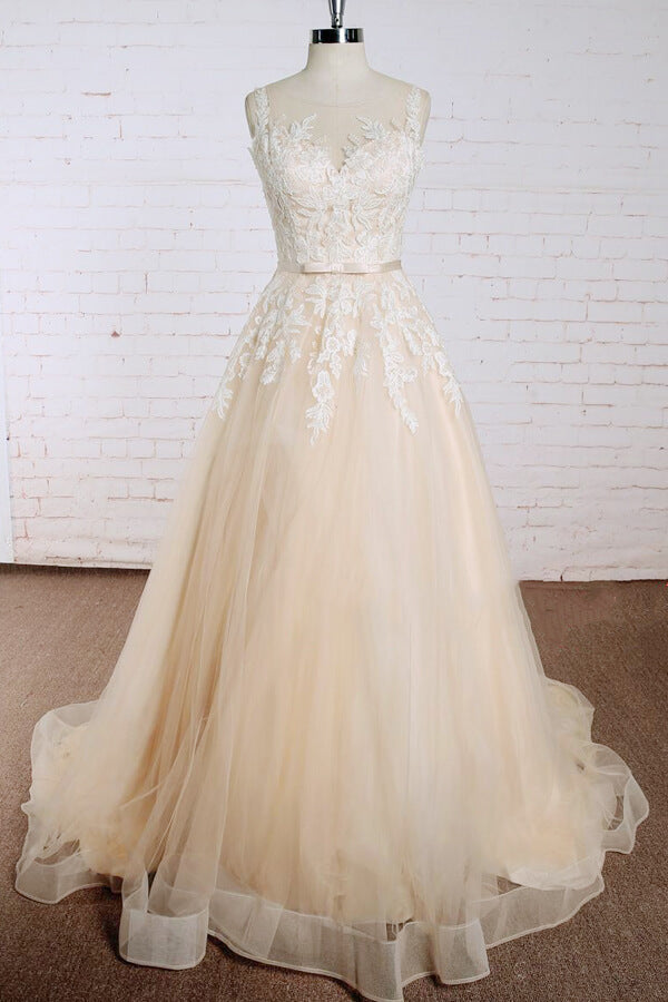 Elegante vestido de novia de tul con apliques en forma de A 