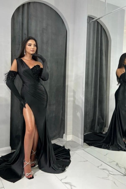 Robe de bal longue noire élégante sirène à une épaule ornée de sequins avec fente