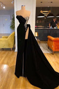 Robe de bal élégante noire fendue devant à une épaule avec perles