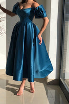 Robes de bal élégantes bleues en satin, longues jusqu'aux chevilles, à ligne en A et épaules dénudées