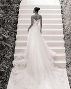 Elegantes vestidos de novia de diseño con apliques de encaje en forma de A 