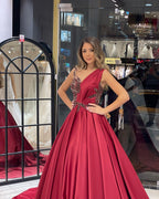Vestido de Noiva Elegante em Cetim, Comprimento ao Chão, Decote Coração, Sem Mangas, Corte em A com Folhos