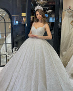 Robe de mariée élégante longue jusqu'au sol, sans manches, en forme de cœur, ligne A, ornée de paillettes avec volants