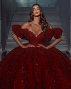 Vestido de Noiva Elegante Comprido até ao Chão com Decote em V, Sem Mangas, Ombros Descobertos, Corte em A, com Lantejoulas e Folhos