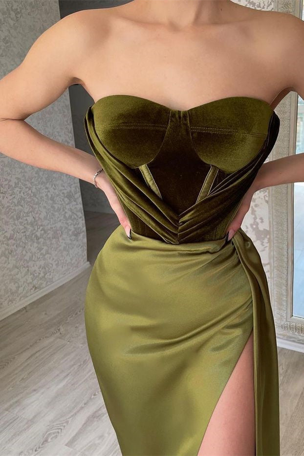 Vestidos de Festa Elegantes de Cetim Verde, Sem Alças, Sem Mangas, Estilo Sereia, com Fenda