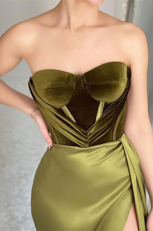 Vestidos de Festa Elegantes de Cetim Verde, Sem Alças, Sem Mangas, Estilo Sereia, com Fenda