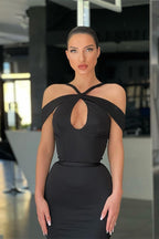 Elegantes Neckholder-Abendkleid in Schwarz mit schulterfreiem Tüll-Satin im Meerjungfrau-Stil