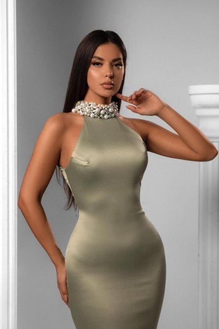 Robe de bal sirène en satin élégante sans manches à col licou avec perles